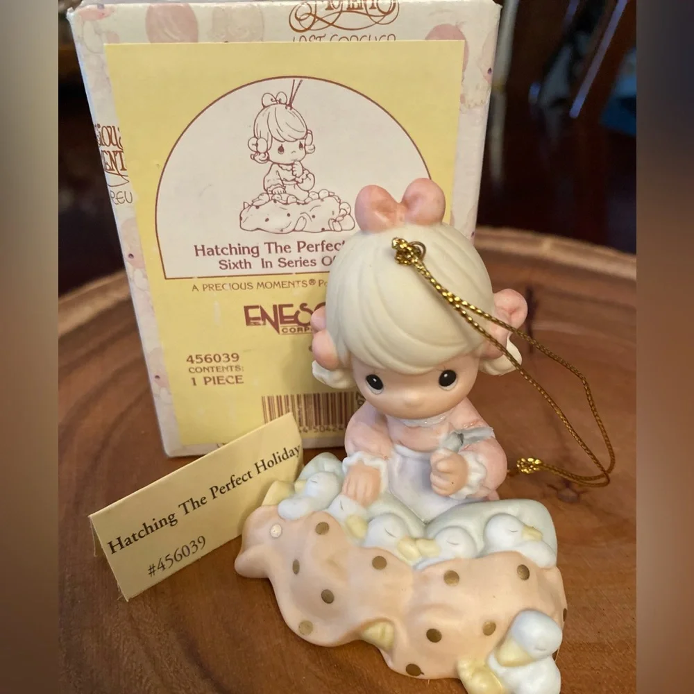 🪿’Hatching the Perfect Holiday’ Ornament MUST BUNDLE - Picture 6 of 11